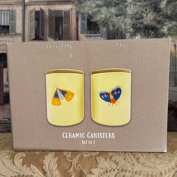 The Girlfriend From AARP Butterfly Ceramic Canisters Set 2 Wood Lids NWOT - Picture 8 of 13